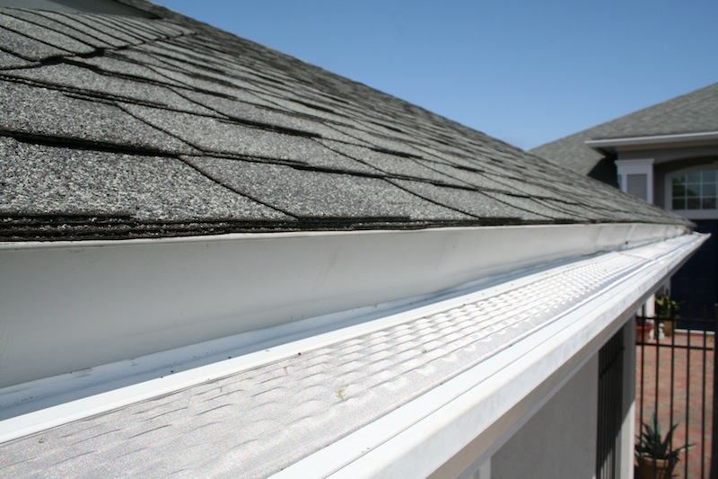 Gutter Cleaning Like A Pro: Practical Tips from The House Washing Brisbane Area Expert 2 Gutter Cleaning