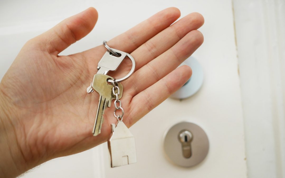 6 Exterior Cleaning Tips When Moving into a New Home