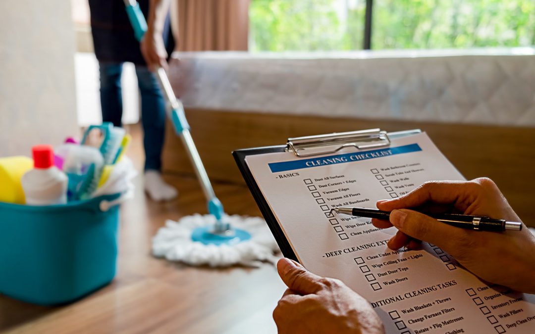 7 Tips to Avoid a “Messy Christmas” This Holiday Season